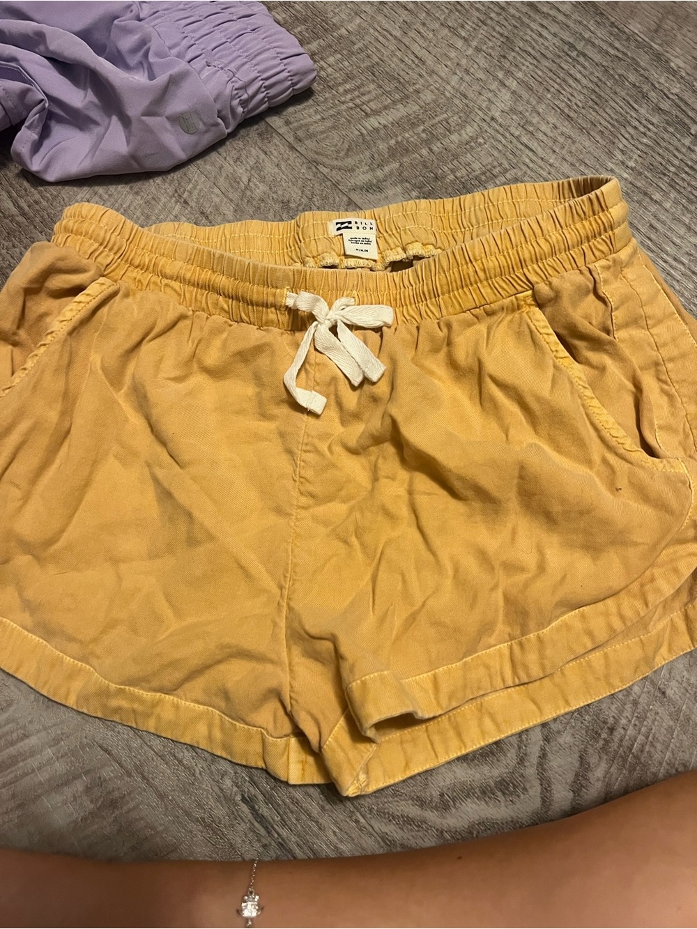 Billabong Yellow Drawstring Athletic Shorts - Picture 1 of 2